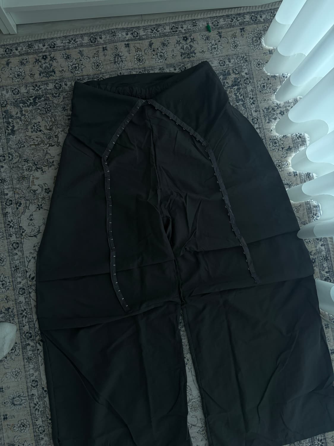 버클 조절 나일론 큐빅 디테일 와이드핏 팬츠 상품이미지8