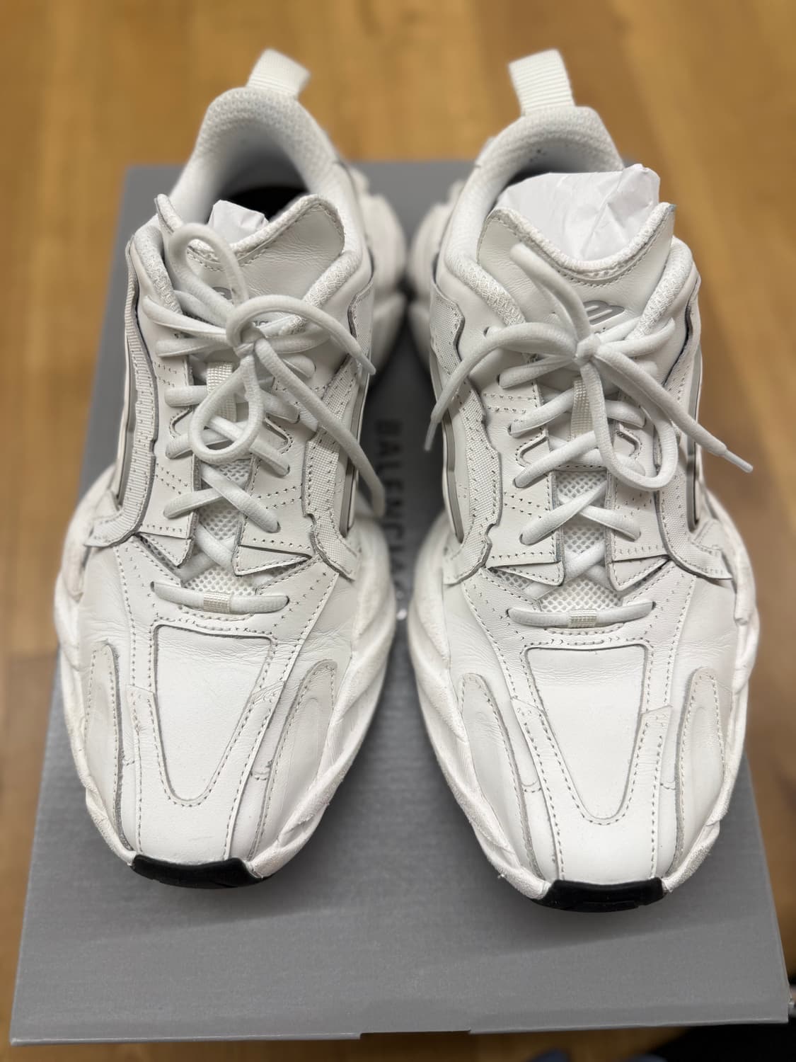 발렌시아가 먼데이 화이트 42 상품이미지3