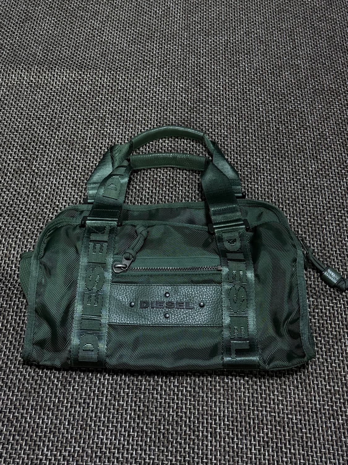 디젤 y2k 카키토트백 상품이미지1