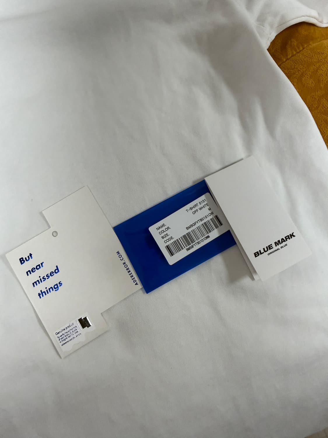 [M] 아더에러 시그니피컨트 태그 티셔츠 01 오프화이트 상품이미지6