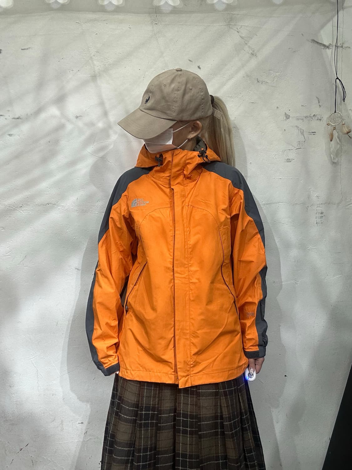 노스페이스 오렌지 그레이 바람막이 고프코어 등산 바람막이 자켓 M 상품이미지2