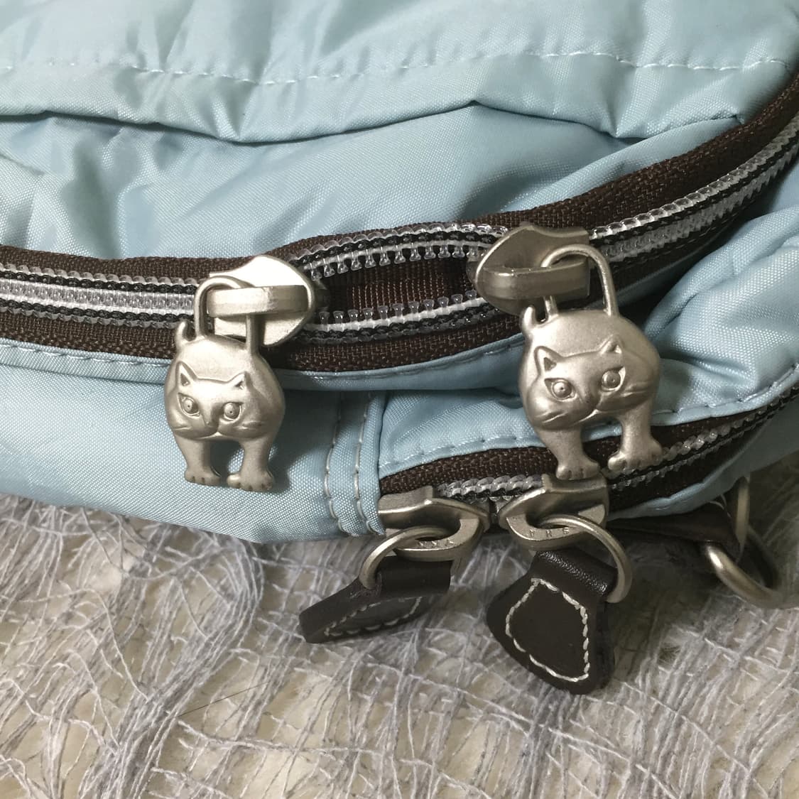 Mint cat detail padded cross bag 상품이미지2