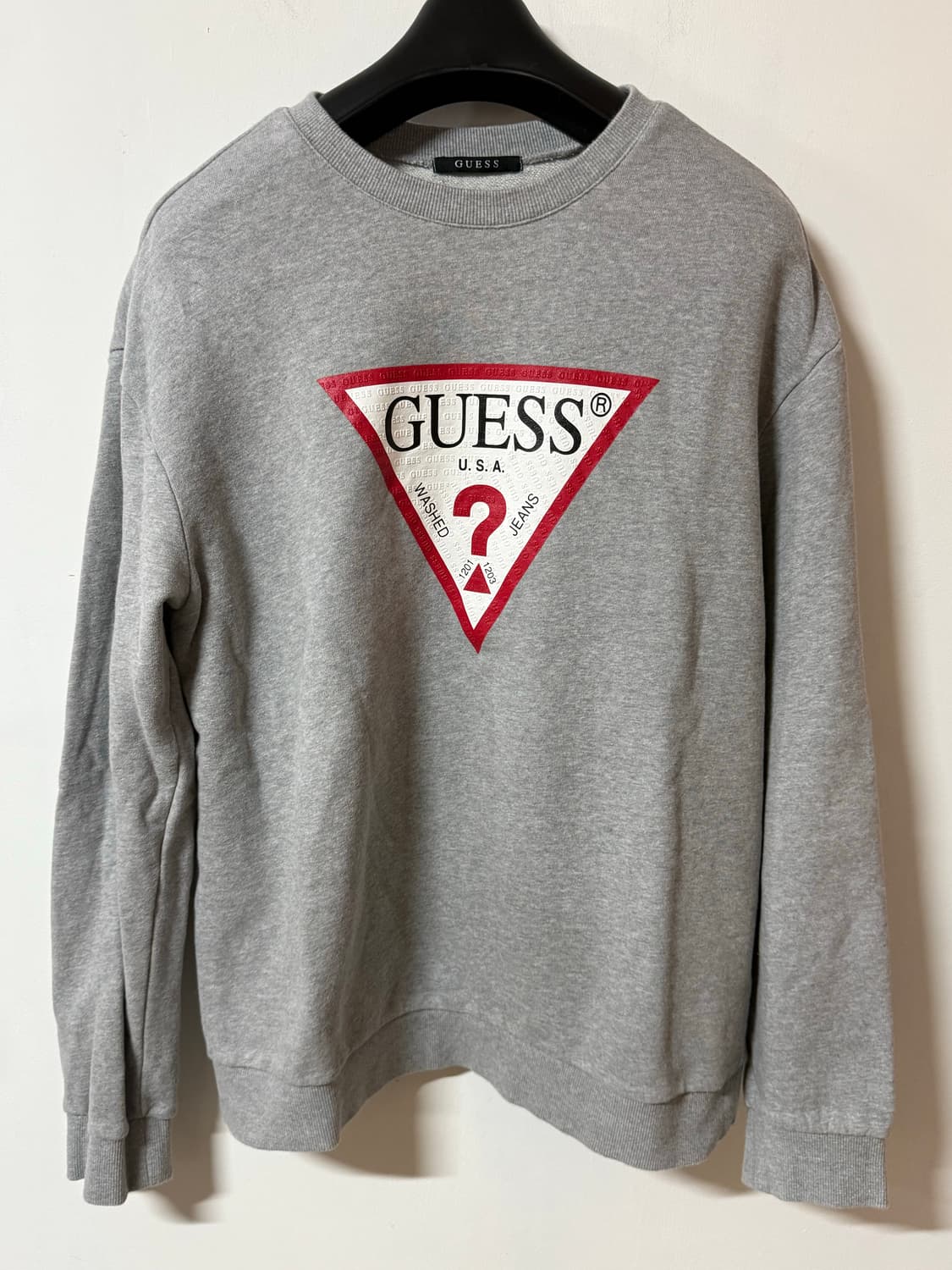 게스 GUESS 빅 트라이앵글 로고 맨투맨 (그 레이) 상품이미지2