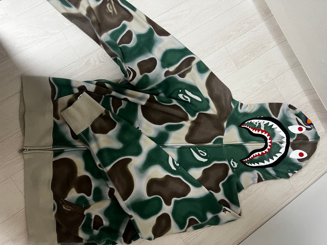 베이프 리퀴드 카모 샤크 풀 지퍼 후드(교환 가능) 상품이미지2