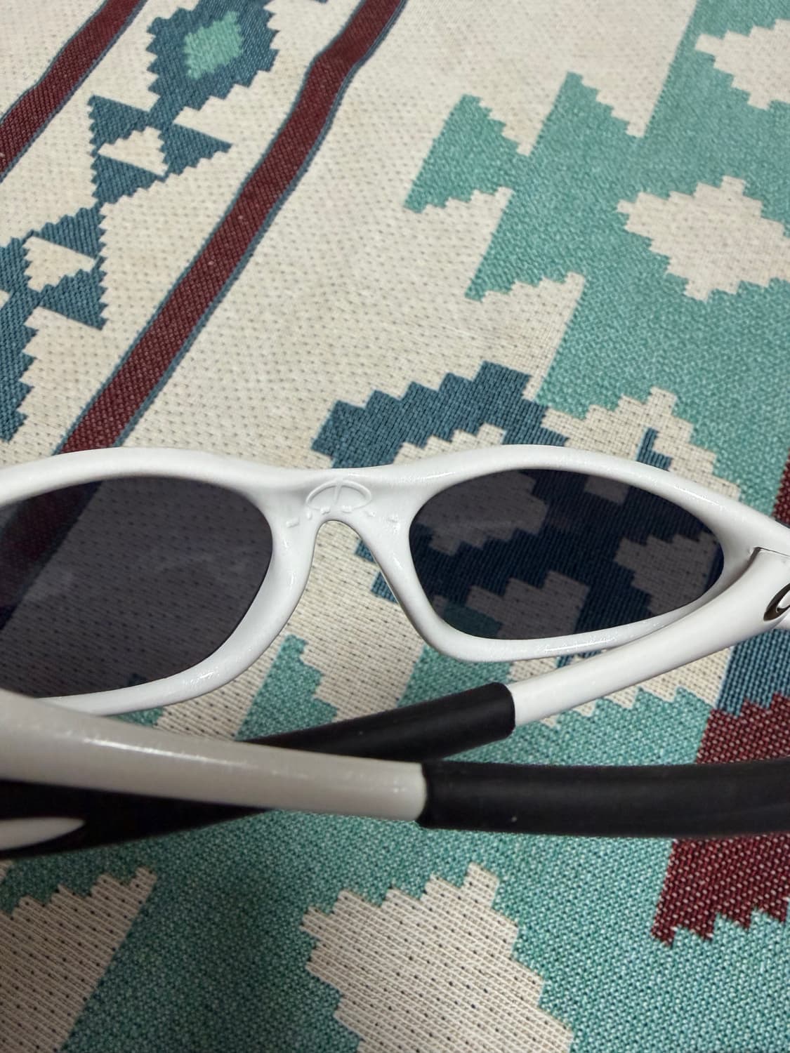 오클리 미뉴트 1.0 펄화이트 1세대 상품이미지3