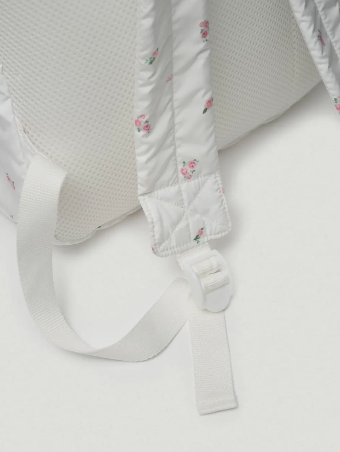 더바넷 로지 플라워 백팩 상품이미지5