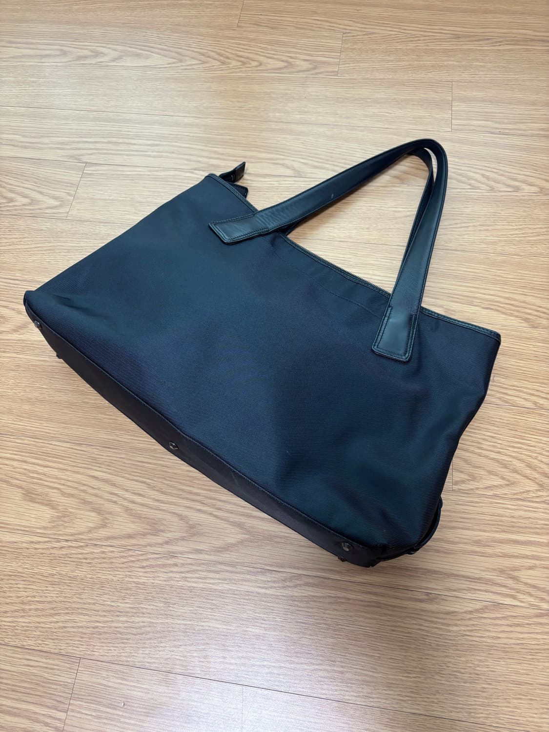 이세이미야케 i’m product 가죽 레더 토트백 상품이미지2