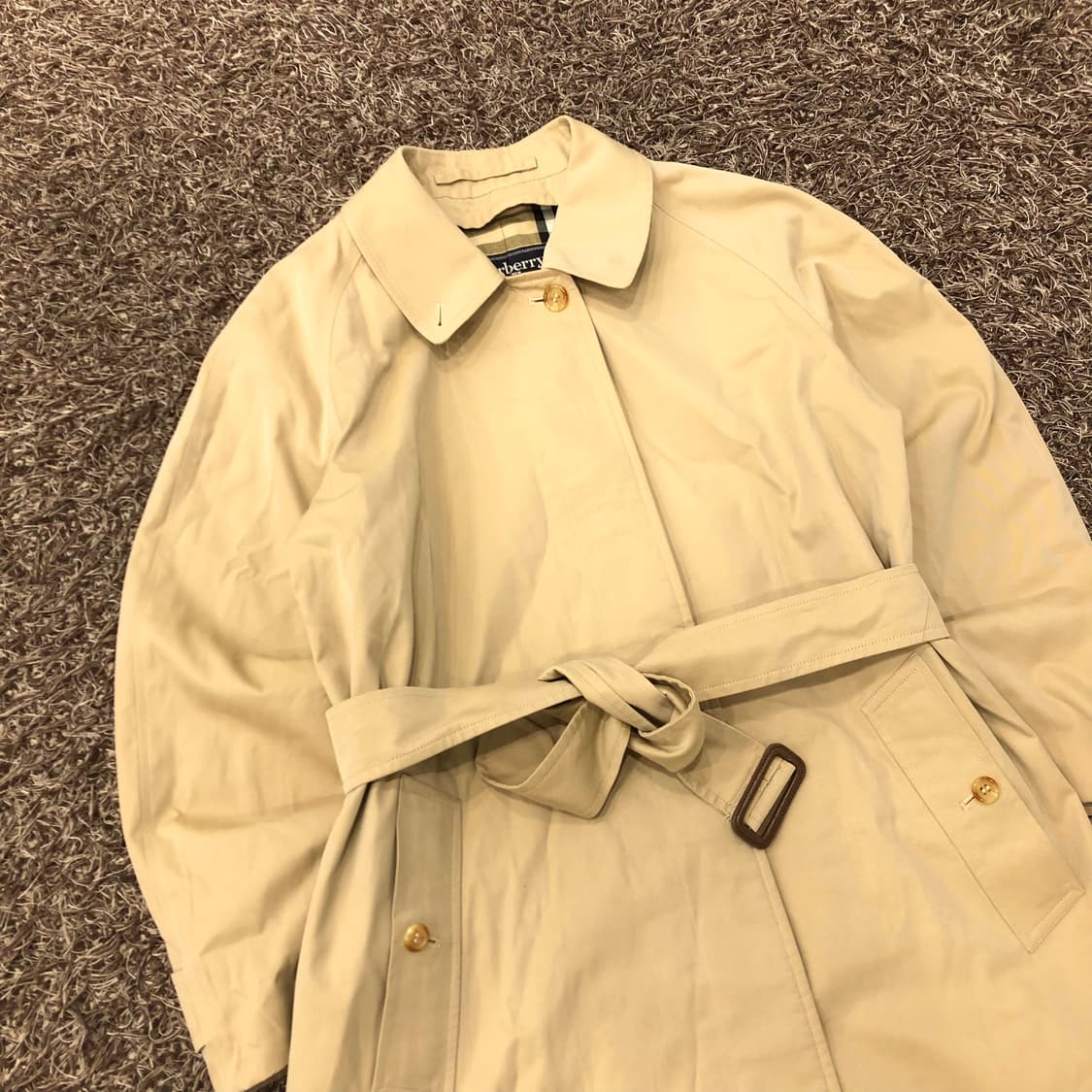 버버리 베이지 트렌치코트 상품이미지2