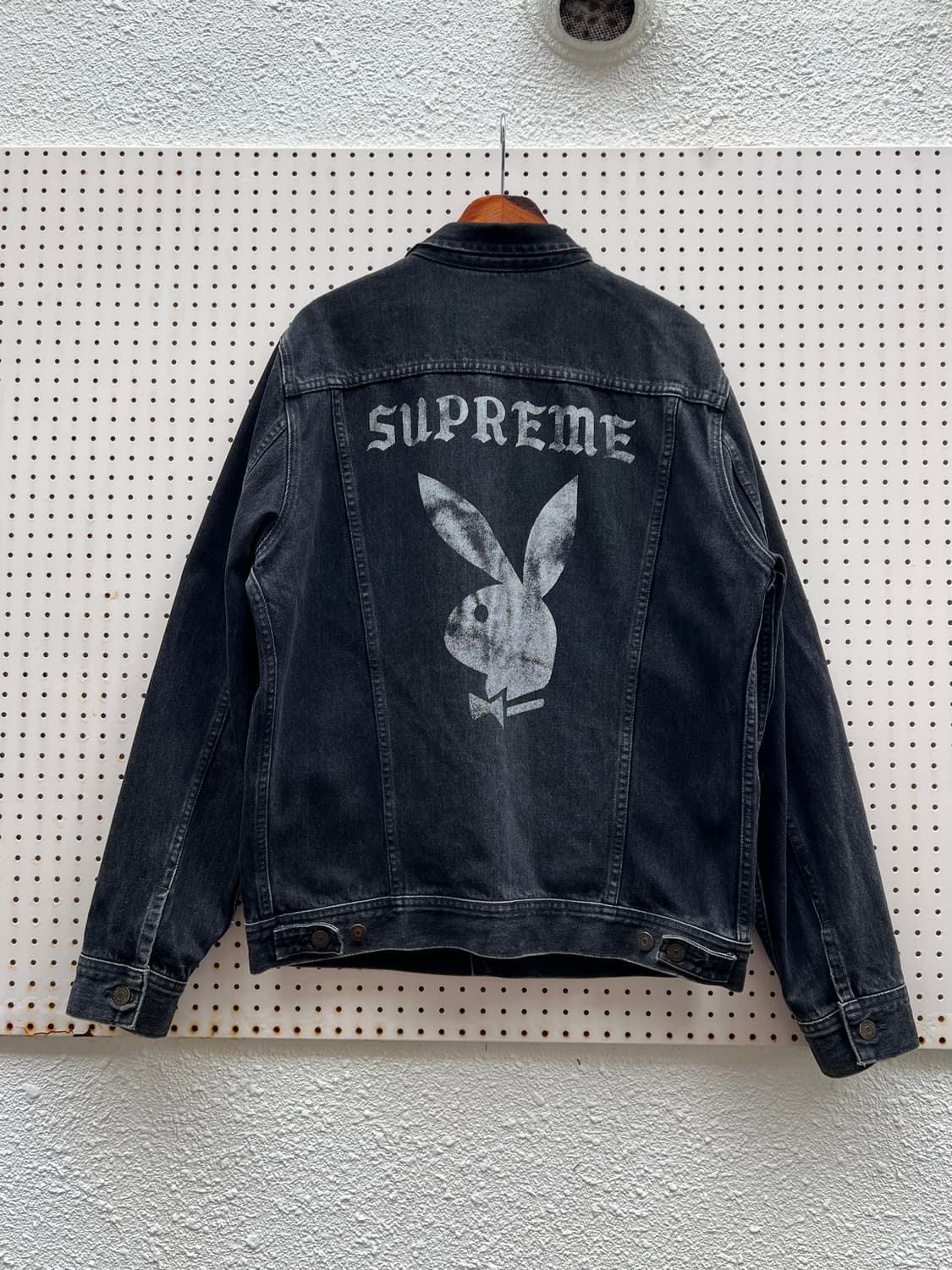 14ss Supreme Playboy 슈프림 플레이보이 데님트러커자켓 상품이미지1