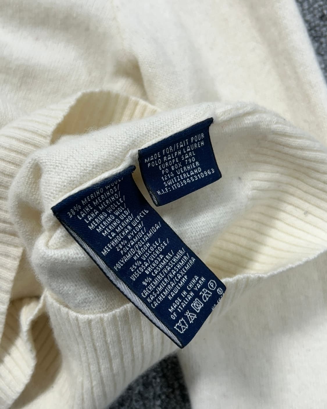 폴로 스포츠 메리노울 아이보리 브이넥 니트  상품이미지8