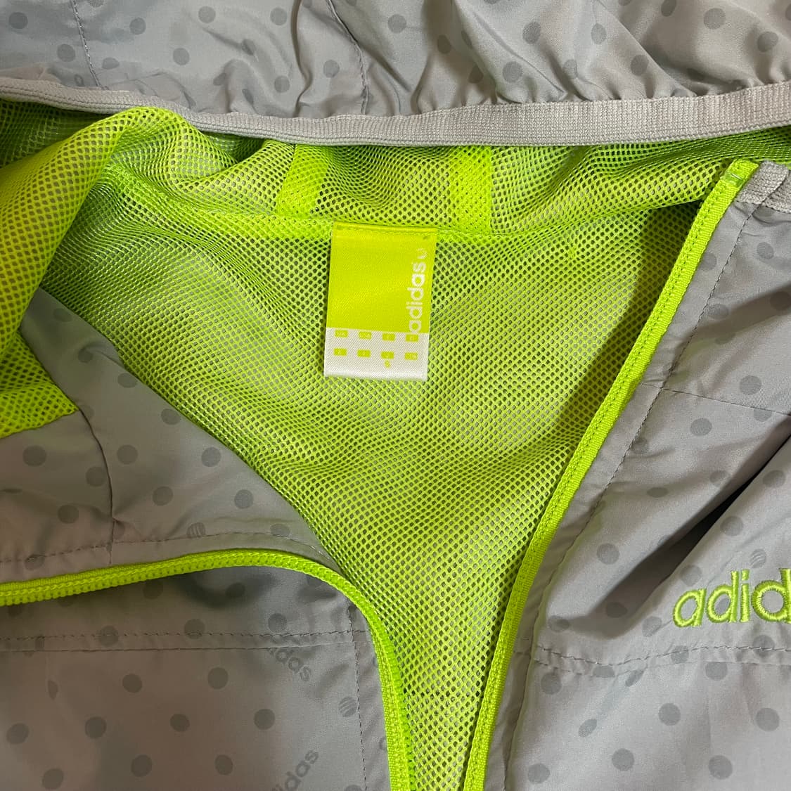 아디다스 도트 바람막이 상품이미지3