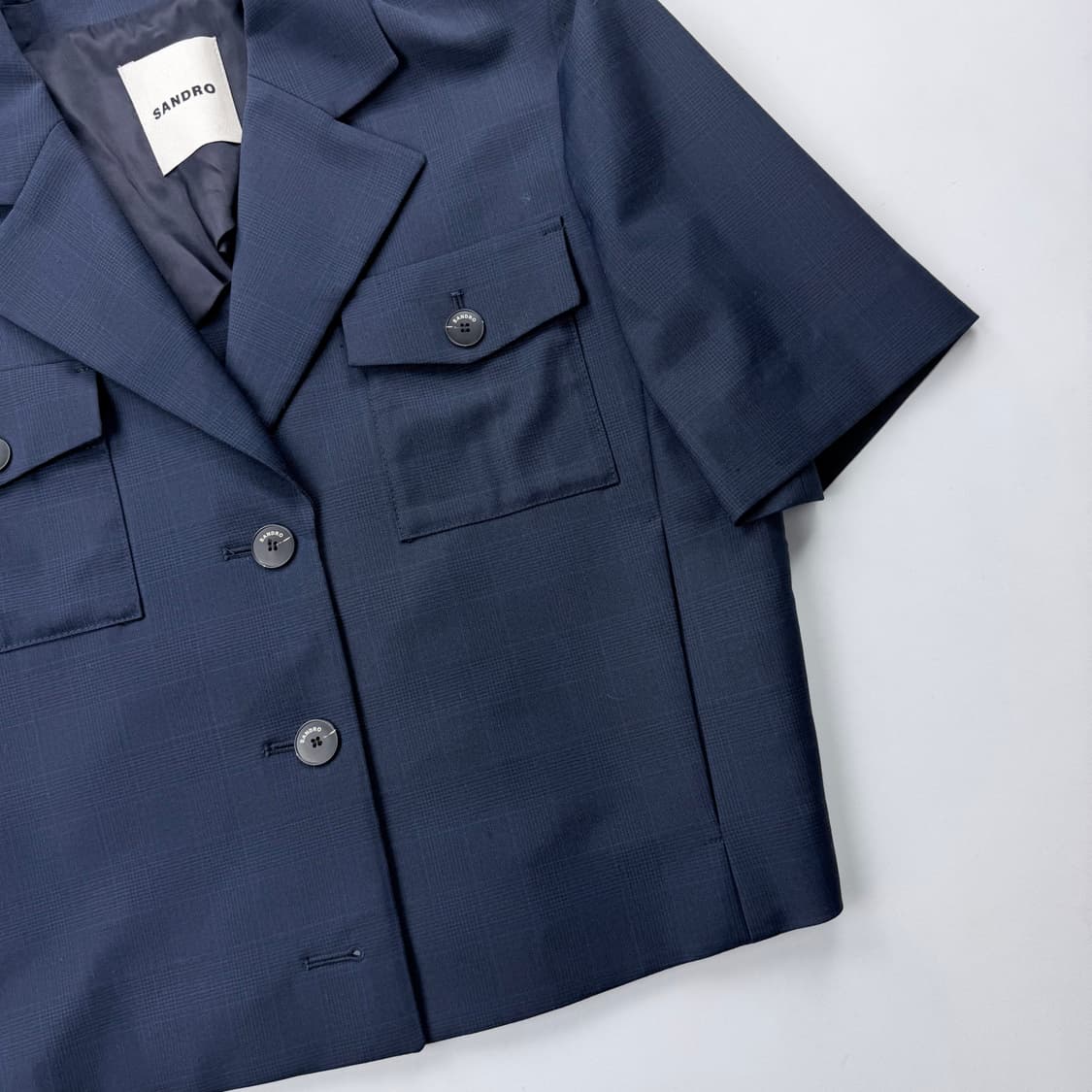 산드로 네이비 반팔 크롭 블레이저 상품이미지4