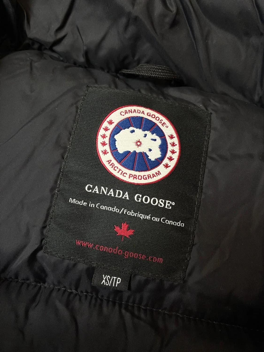 캐나다구스 14FW 경량 로고 와펜 패딩 조끼 PN7733 상품이미지8