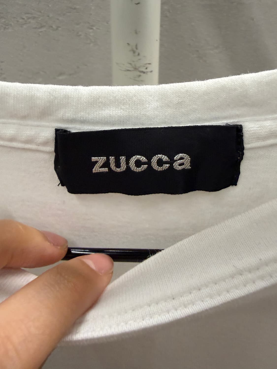 Zucca 스탠드 프린팅 반팔티 화이트 상품이미지6