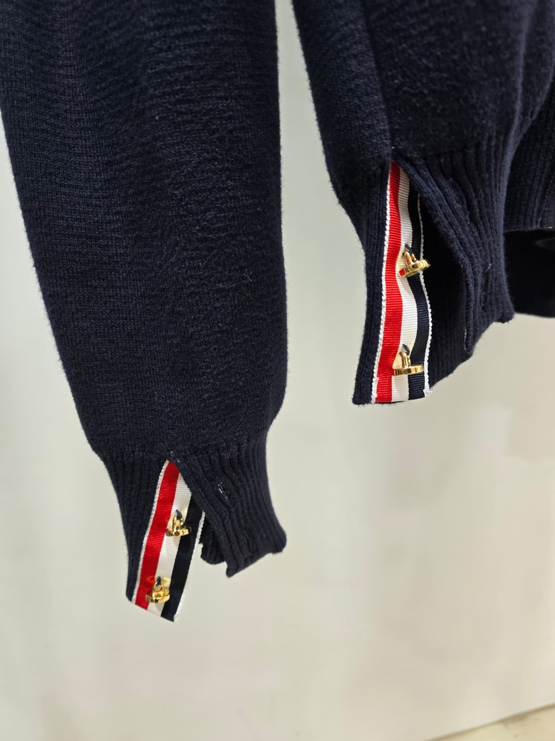 [정품/5사이즈] 톰브라운 네이비 가디건 상품이미지4