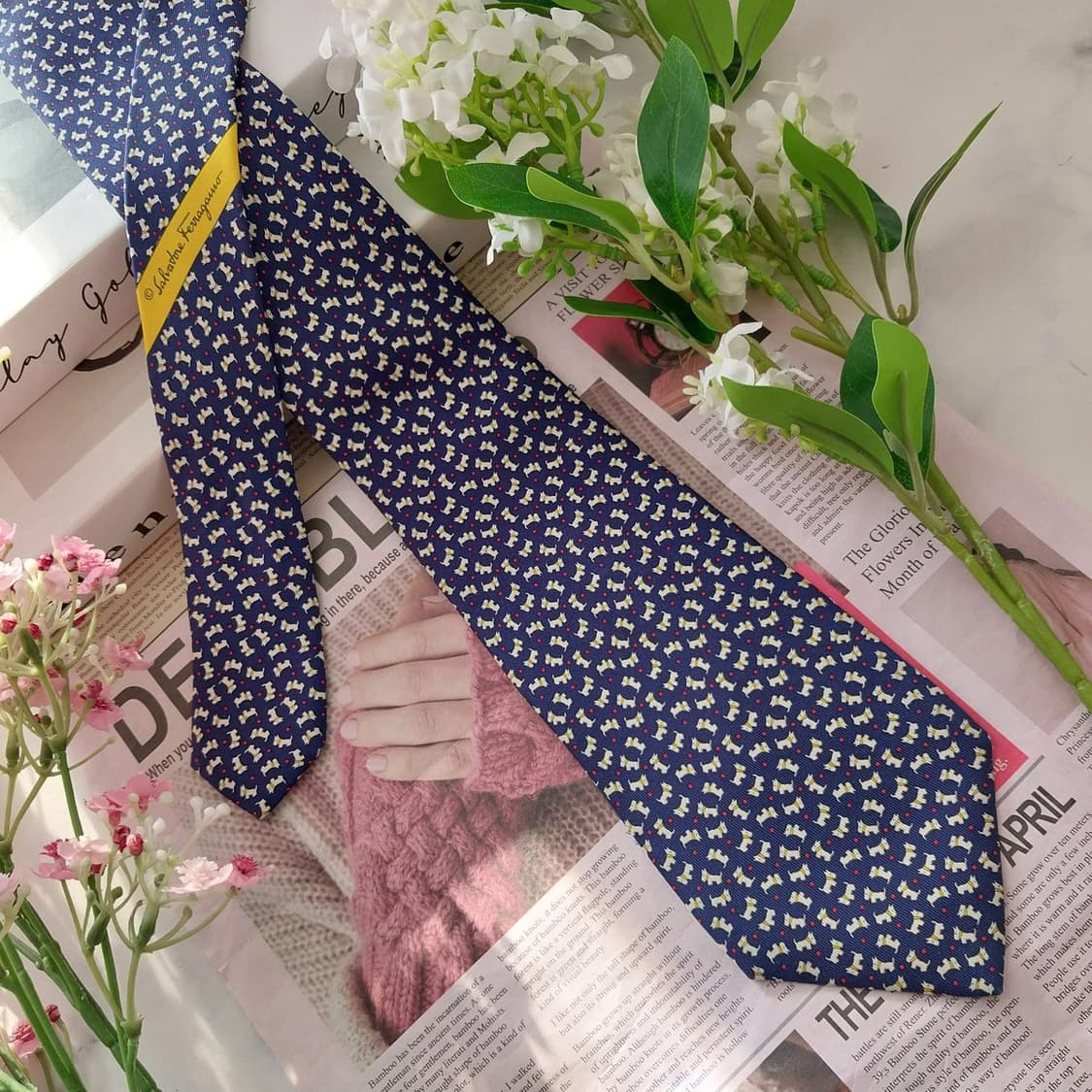 페라가모 실크 네이비 강아지 패턴 넥타이 8.9cm A+등급 K1698
 상품이미지4