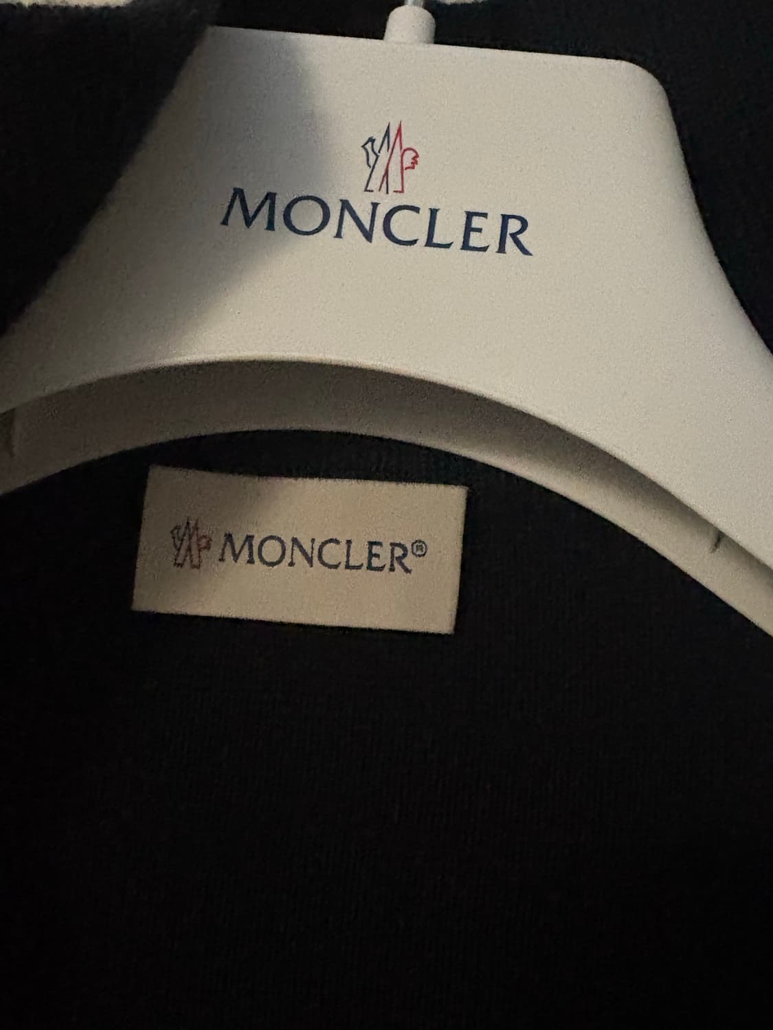 몽클레어 김현우 니트패딩 24년식 (사이즈 S) 상품이미지4