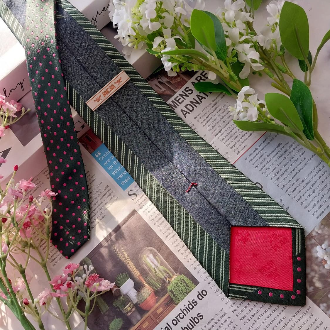 엠씨엠 실크 도트 스트라이프 자수 넥타이 7.9cm A+등급 K1945
 상품이미지3