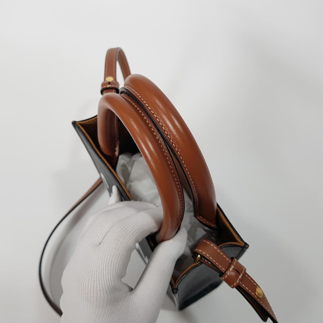 셀린느 트리오페 카바스 미니 토트 크로스백 상품이미지5