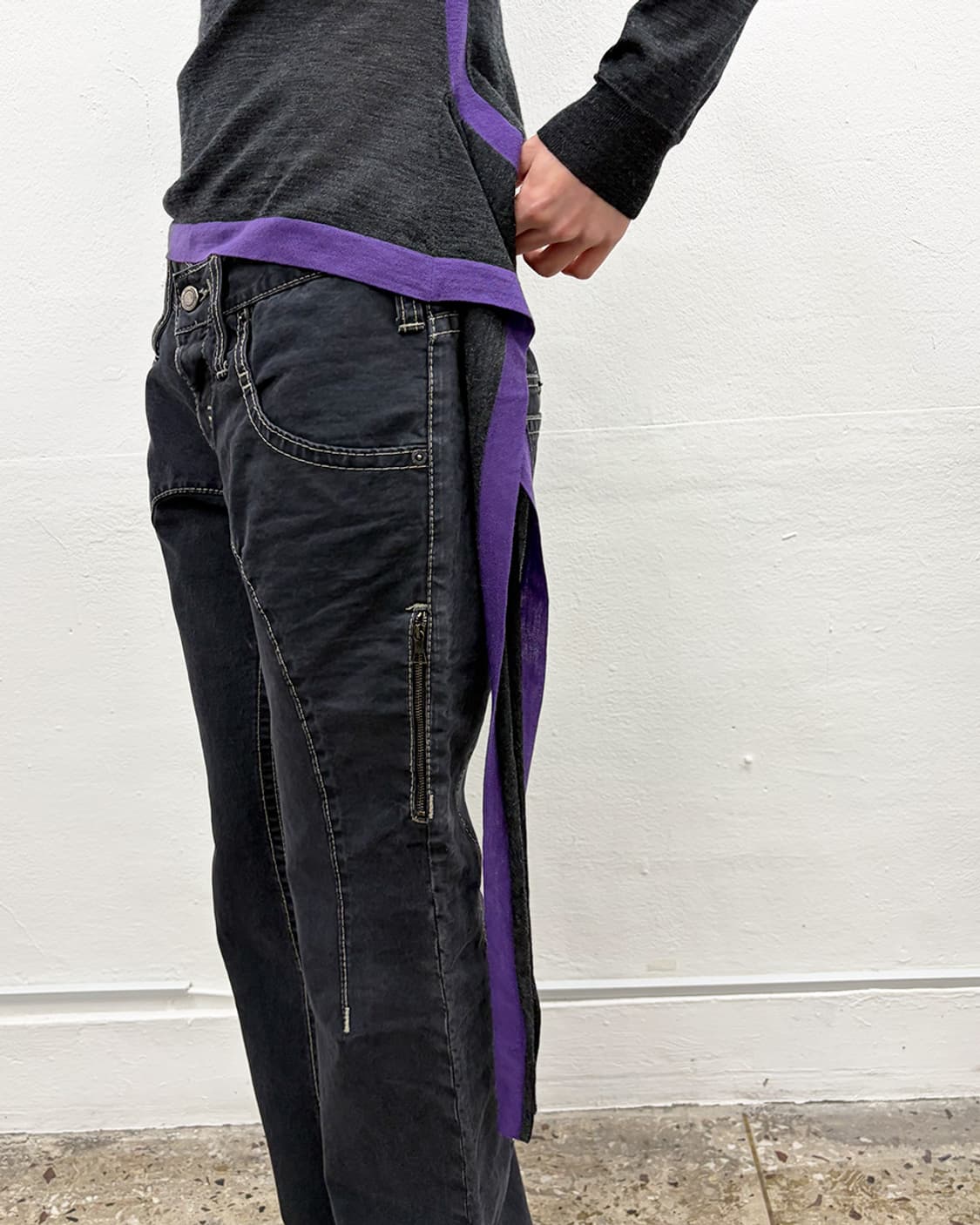 휴고 보스 헴-타이 파이핑 디테일 터틀넥 니트 상품이미지4