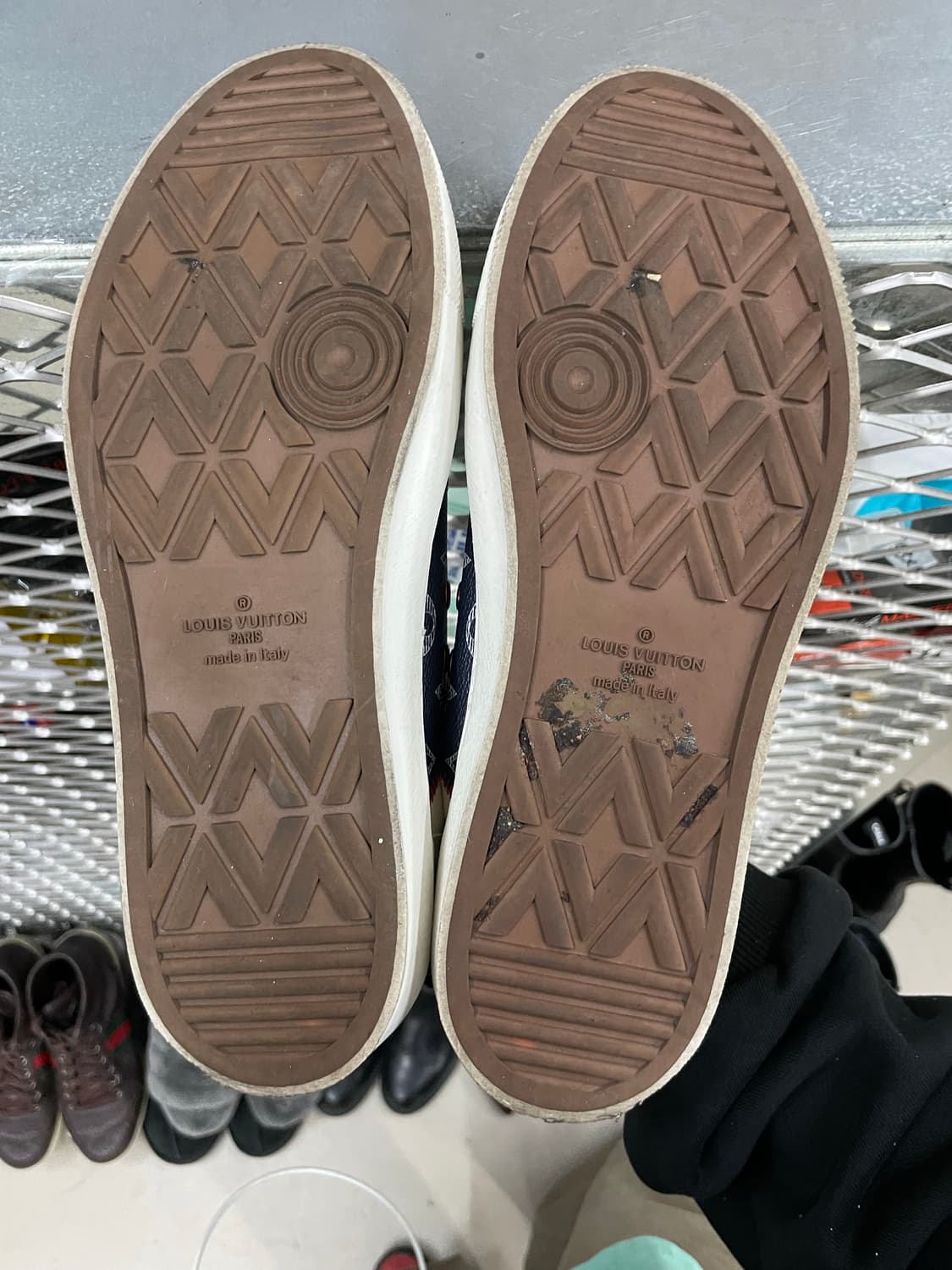 루이비통 로우탑 타투 스니커즈 9 상품이미지6