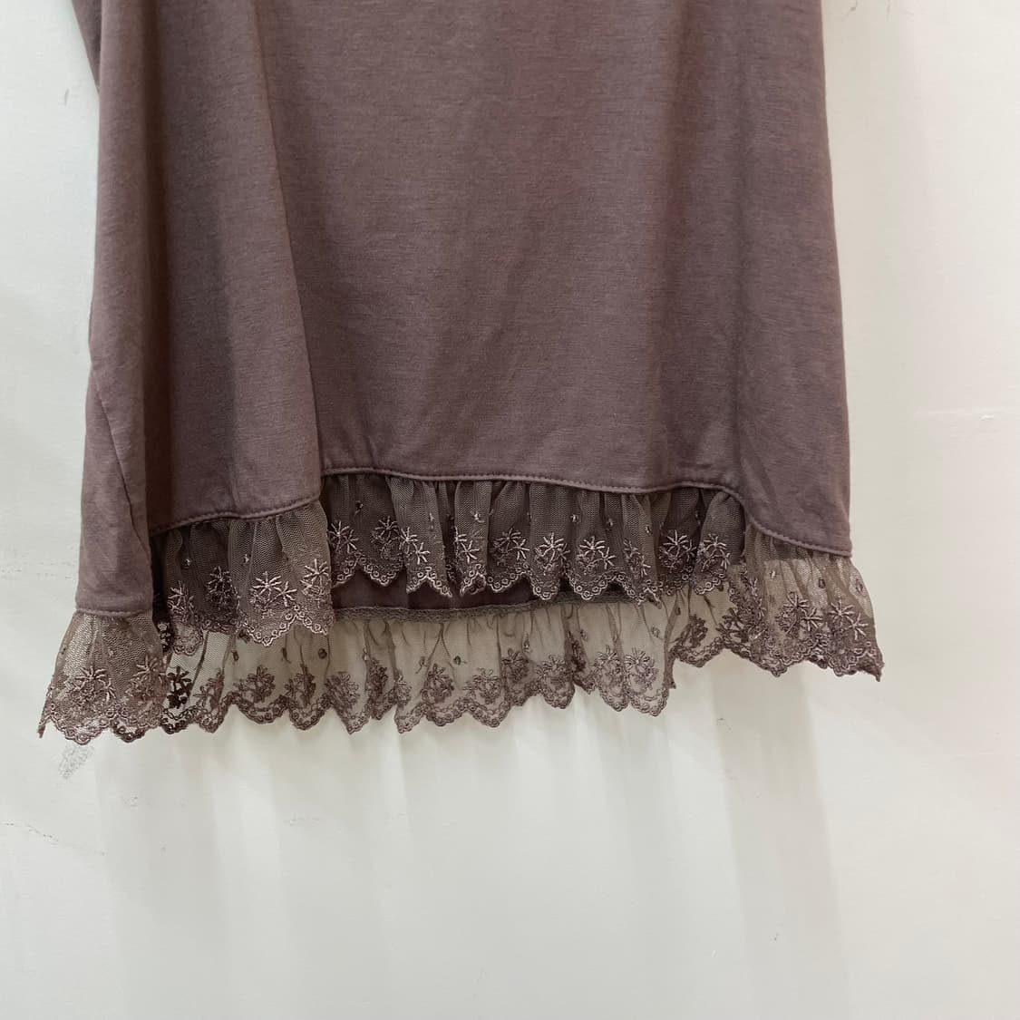 여리 라떼갸루 페어리 모카브라운 레이스 슬립 나시탑 상품이미지5