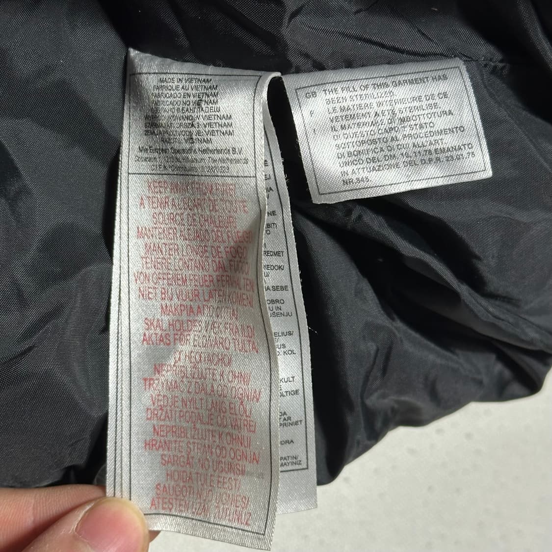 L 나이키 acg 00s 블랙 푸퍼 패딩 상품이미지6