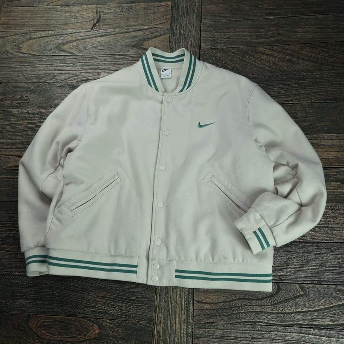 나이키 스우시 자수 모직 바시티 자켓 크림 M18921 상품이미지1