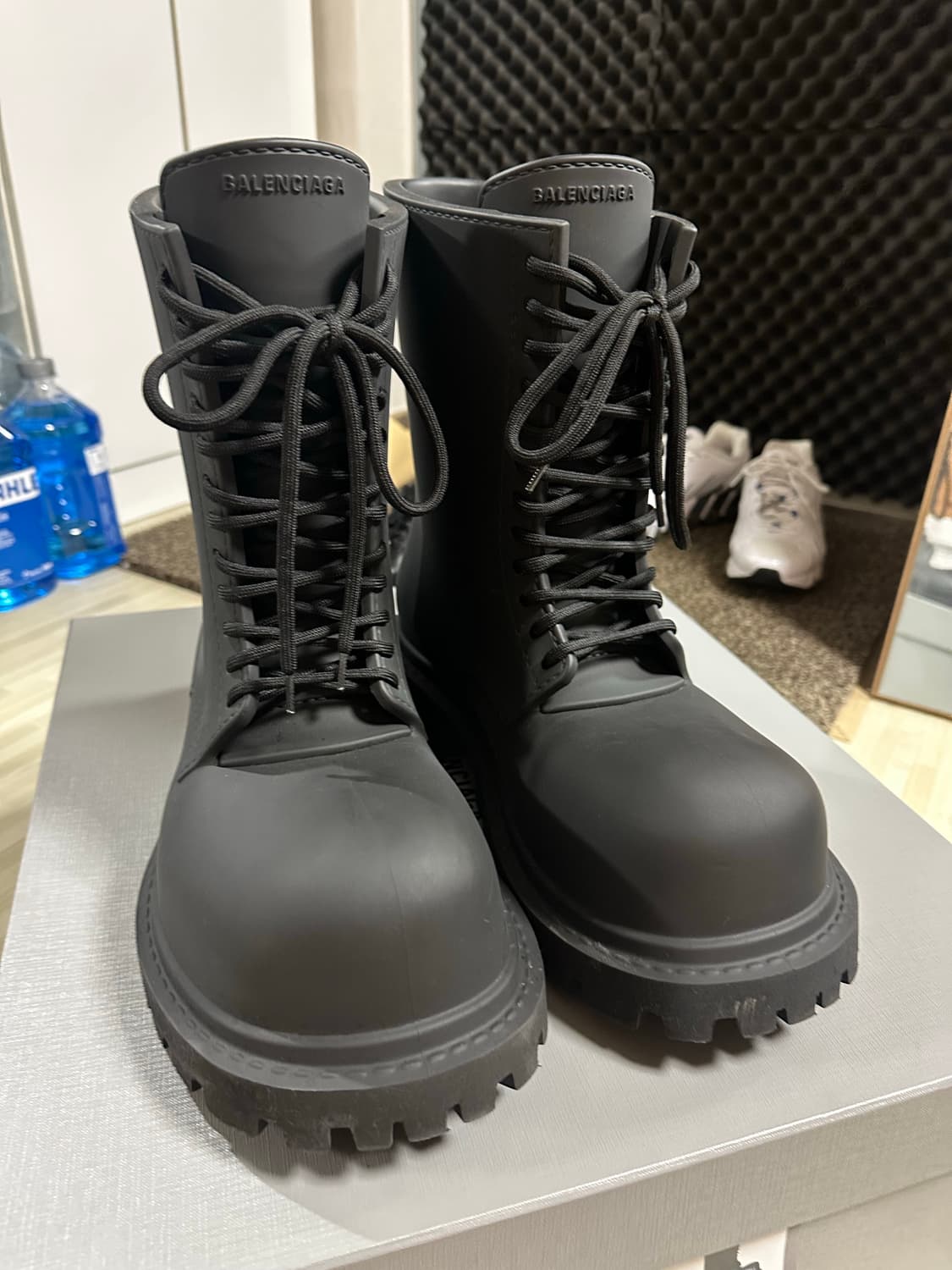 45) 발렌시아가 스테로이드 부츠 판매합니다 상품이미지1