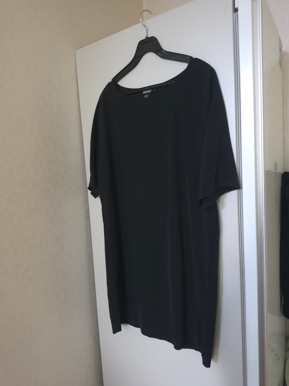DKNY 블랙 실크 혼방 반팔 원피스 상품이미지1