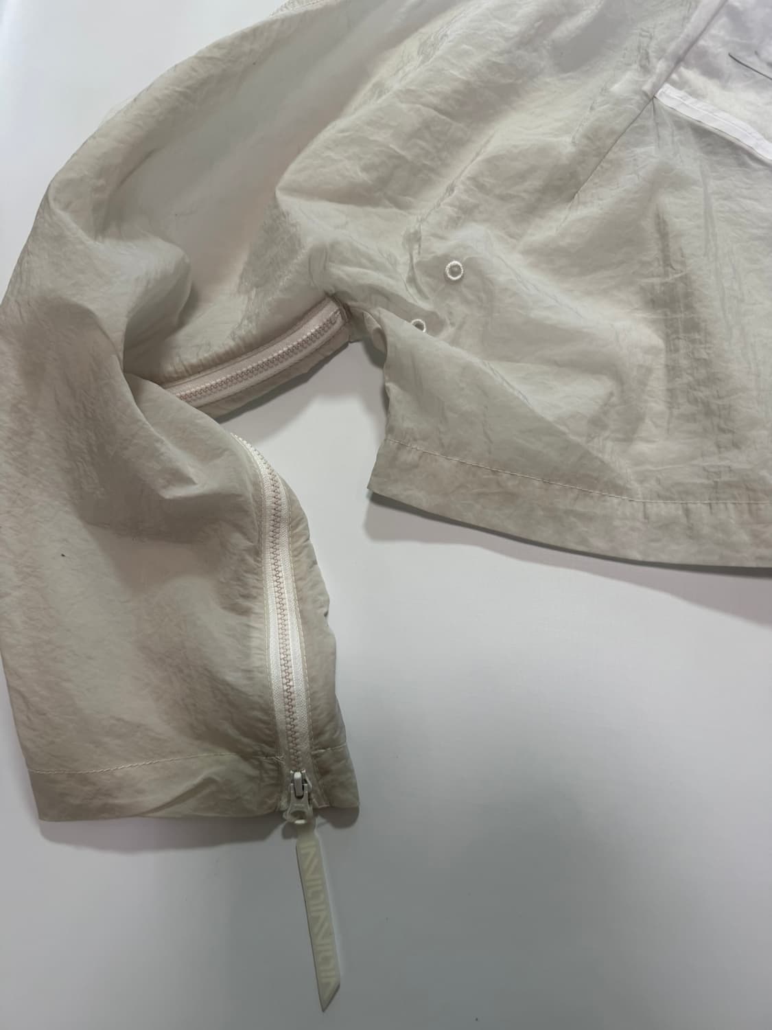 나이키 크롭 시스루 바람막이(M사이즈) 상품이미지3