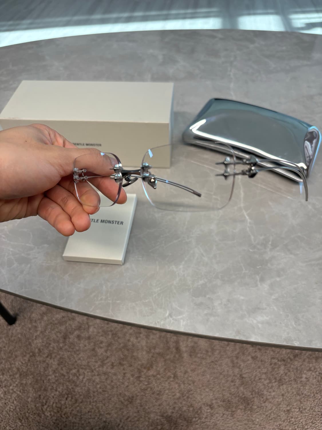 젠틀몬스터 테트라02 상품이미지2