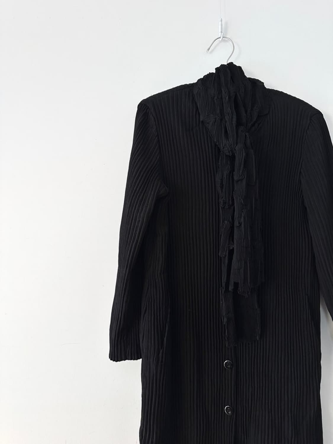 Neck muffler layer pleats top & ops 상품이미지3