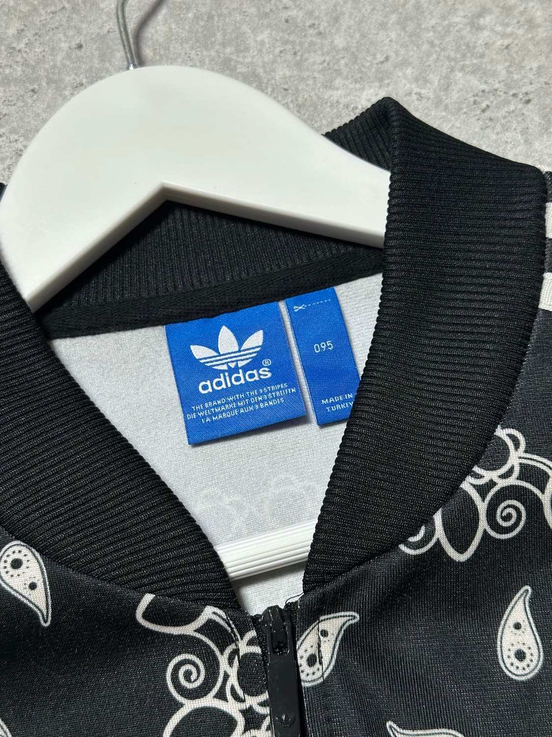 아디다스 페이즐리 빅로고 트랙탑 상품이미지6