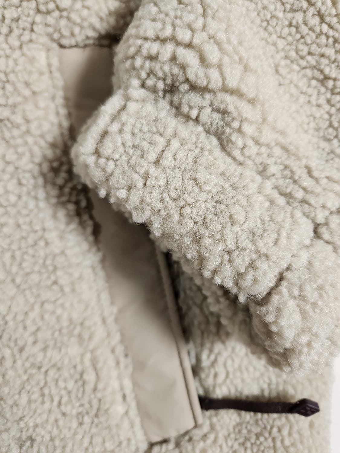 (새상품급)몽벨 플리스 자켓 사이즈m


오염 하자없이 깨끗해요^^

세 상품이미지3