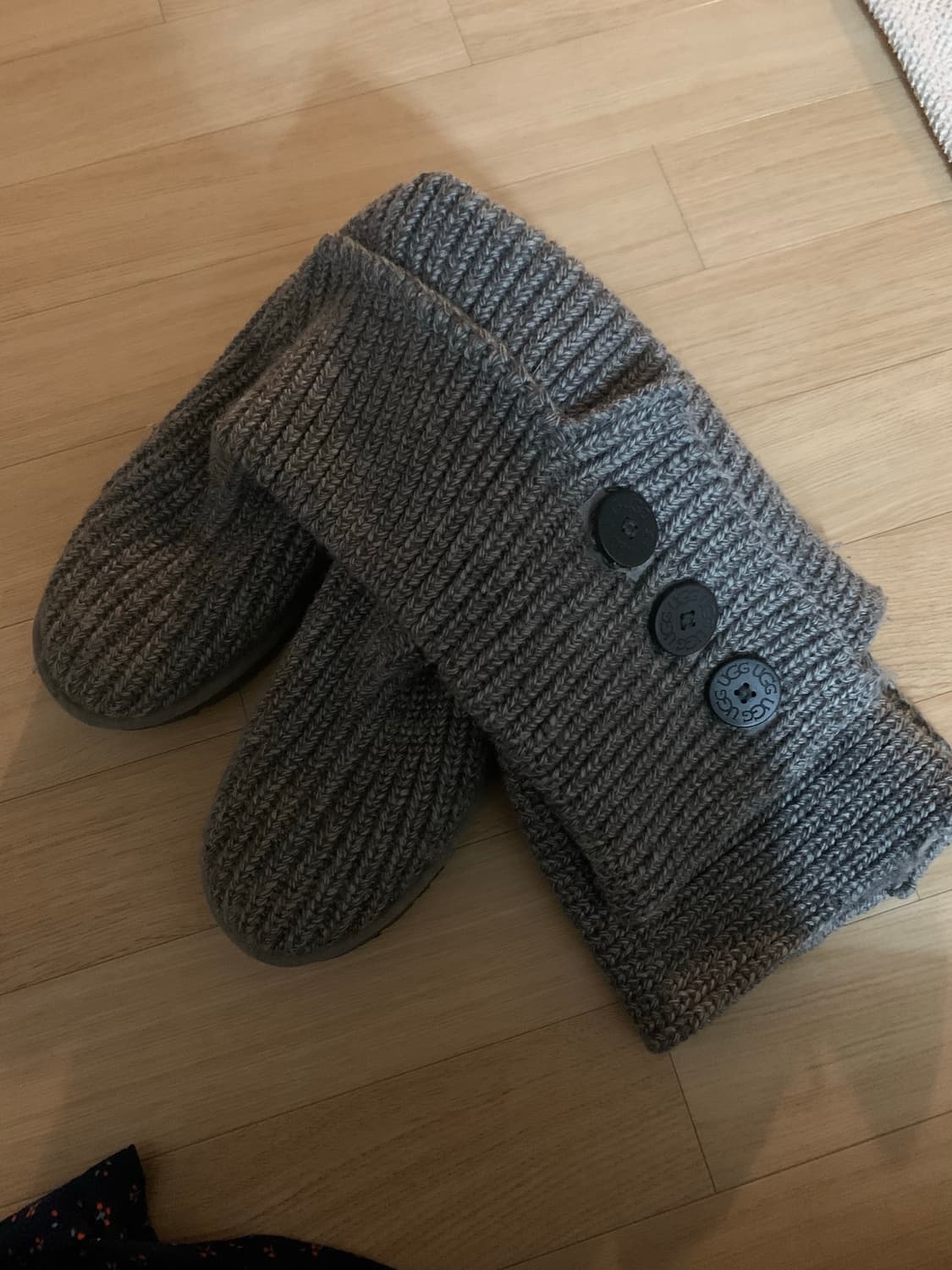 어그 카디부츠 240-250 새상품급 (1회착용) 상태최상 상품이미지2