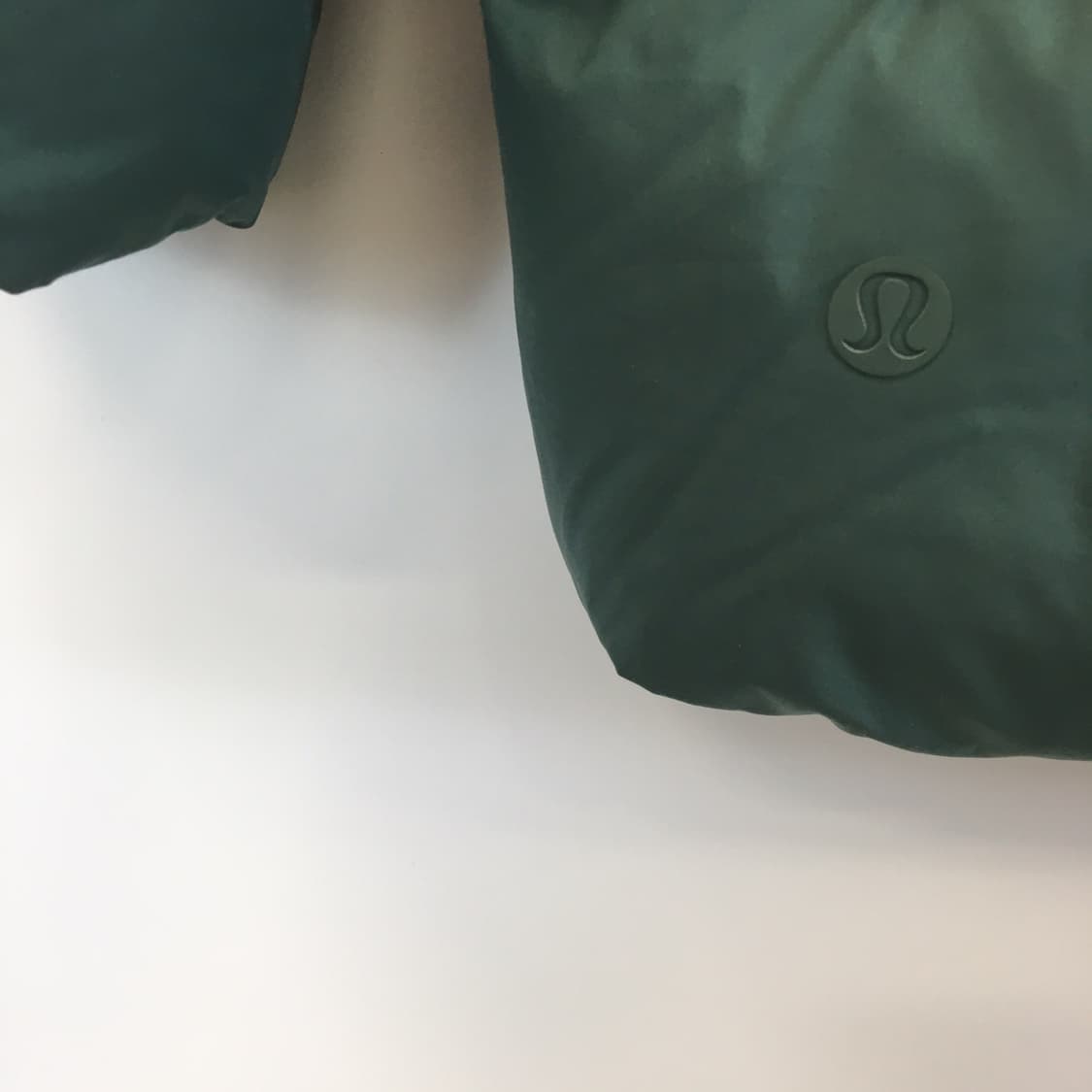 룰루레몬 원더퍼프 (미디엄포레스트) 구스다운패딩 66 넉넉  상품이미지4
