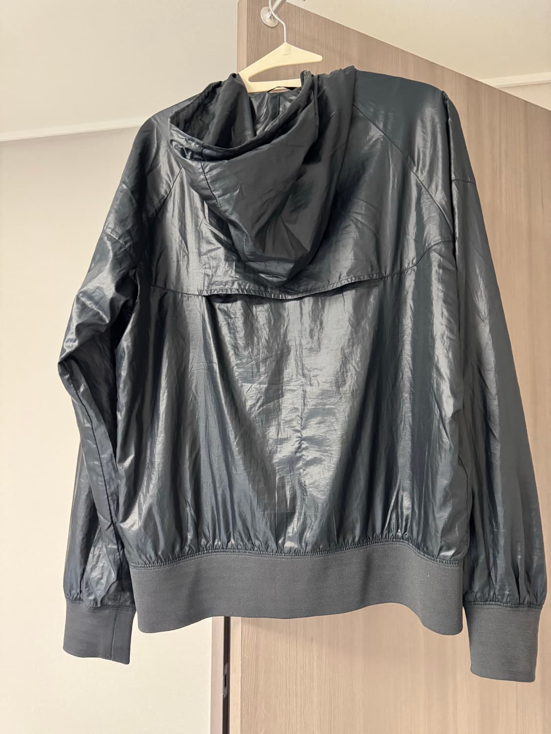 나이키 바람막이 후드 집업 M (95) 블랙 판매합니다 상품이미지3