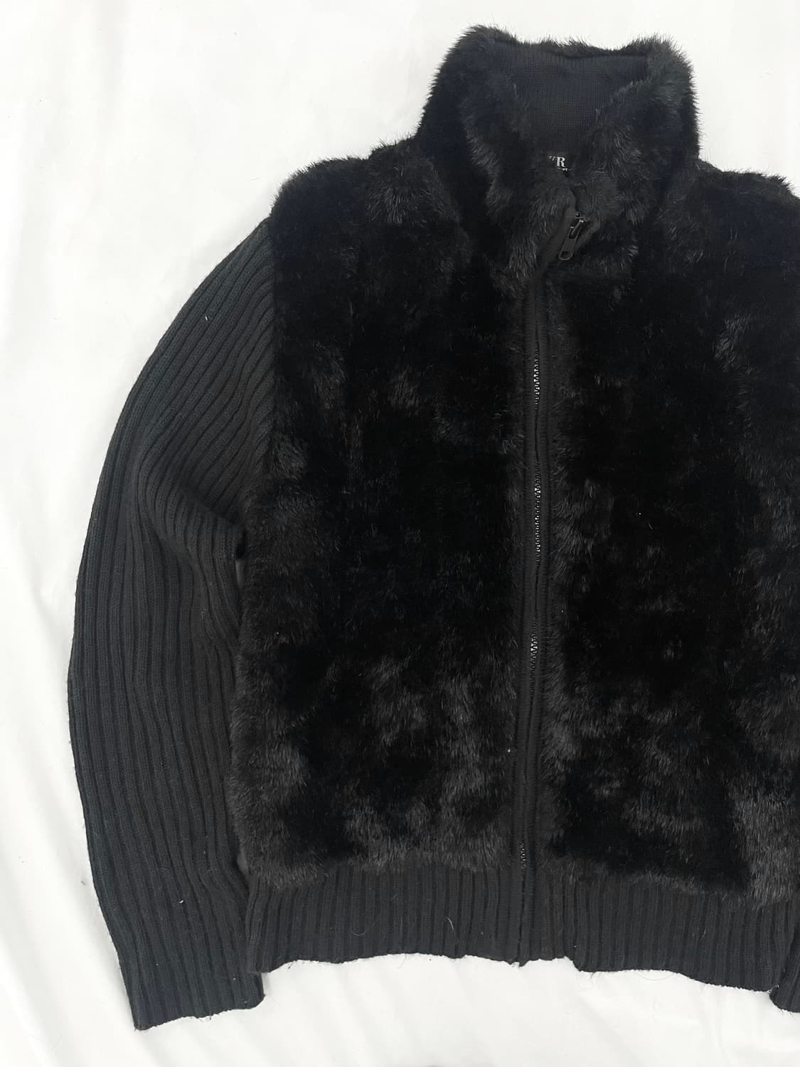 Black fur layered knit zip-up 상품이미지3