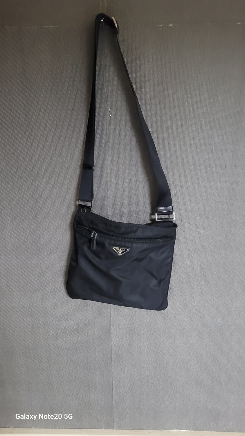 프라다 리나일론 크로스백 상품이미지1