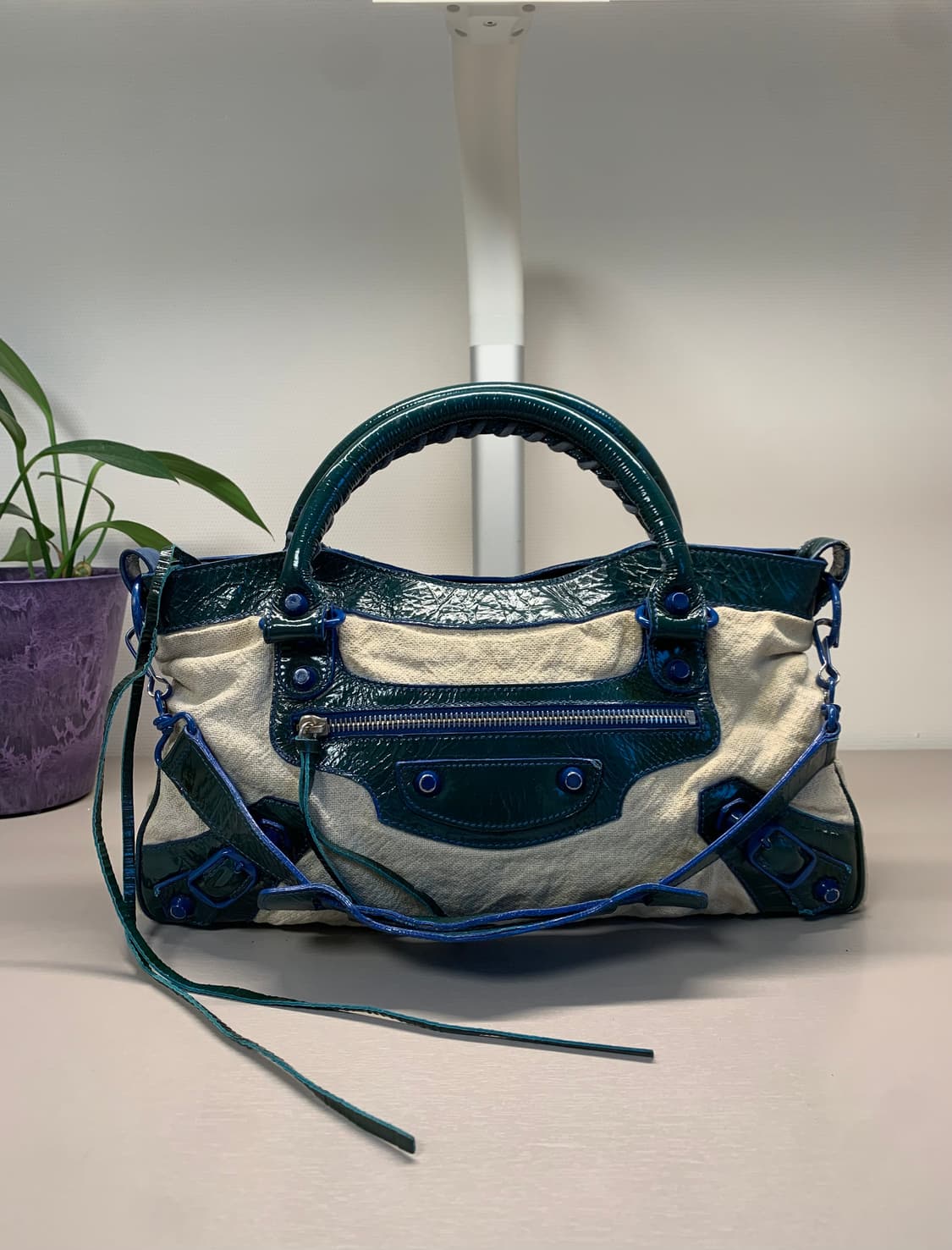 발렌시아가 클래식 모터백 리미티드 퍼스트s 상품이미지2