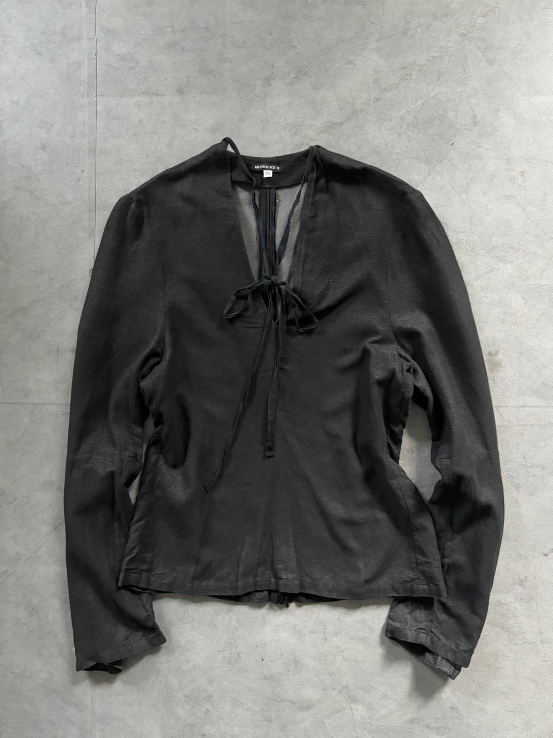 Ann Demeulemeester 앤 드뮐미스터 차콜 브이넥 롱슬리브 상품이미지1