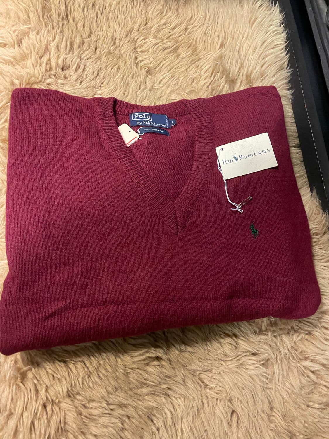 폴로 브이넥니트 상품이미지1