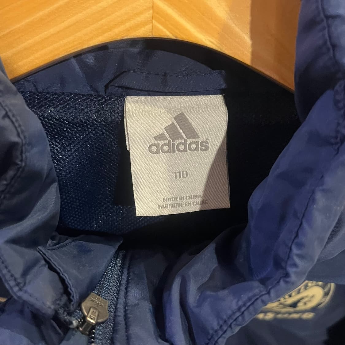 아디다스 첼시 백로고 네이비•골드 바람막이 상품이미지4