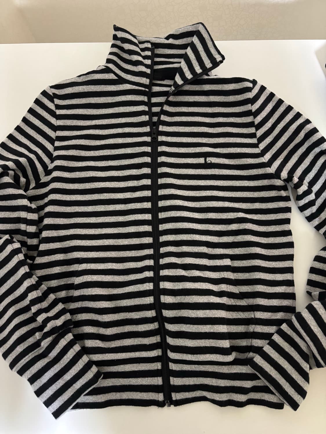 헬레네파리스 니트집업 상품이미지1