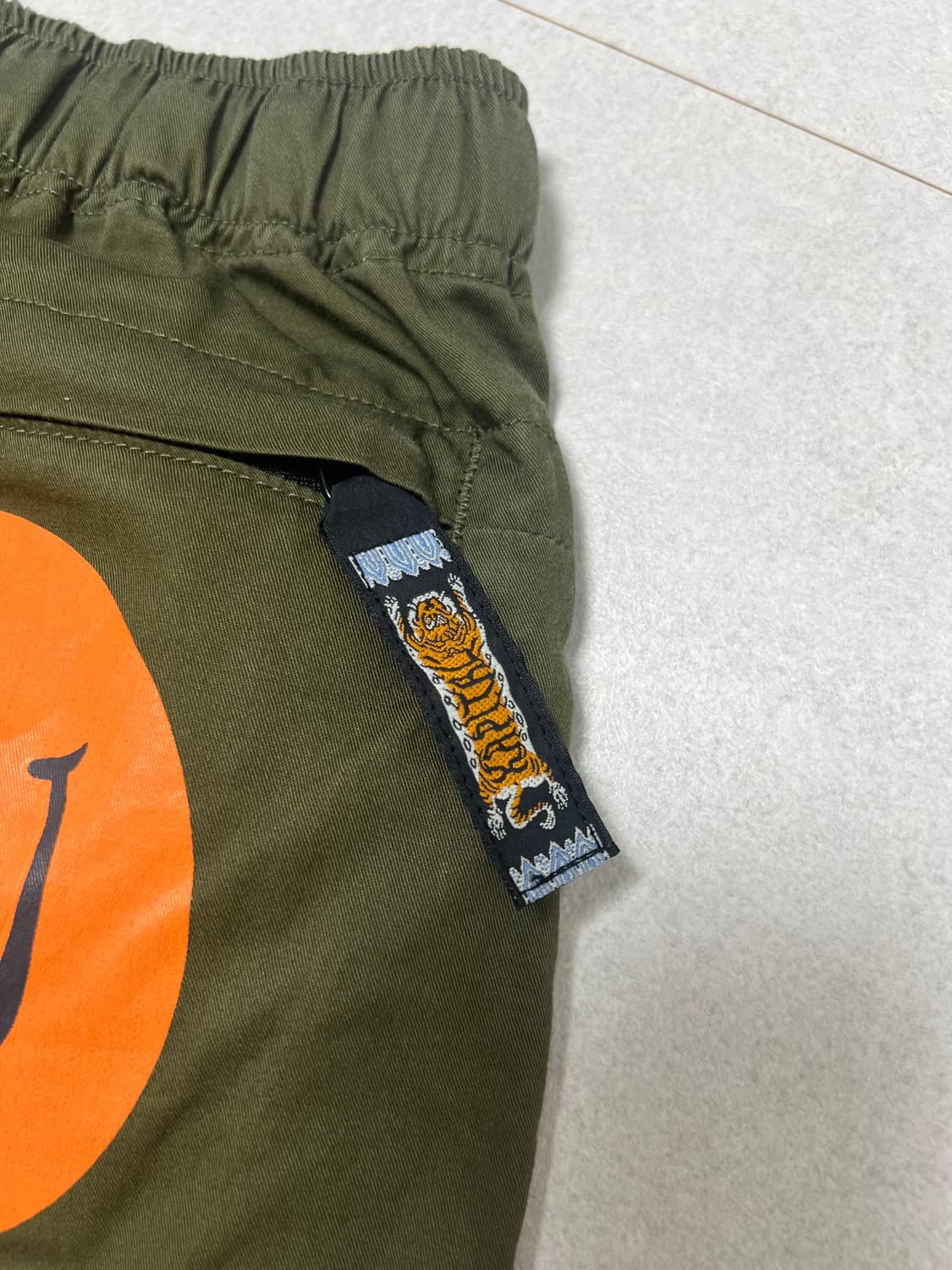 캐피탈 스마일 반바지 상품이미지3