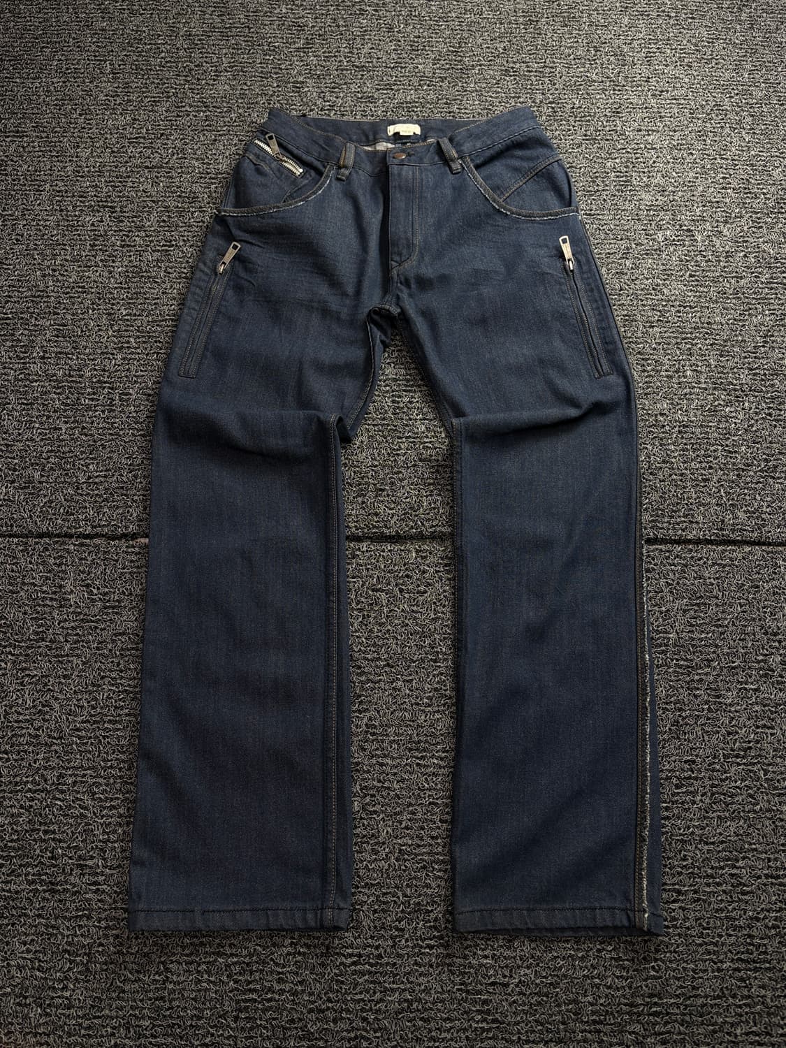 디젤 아카이브 포켓 디테일 루즈 데님 팬츠 1704 상품이미지2