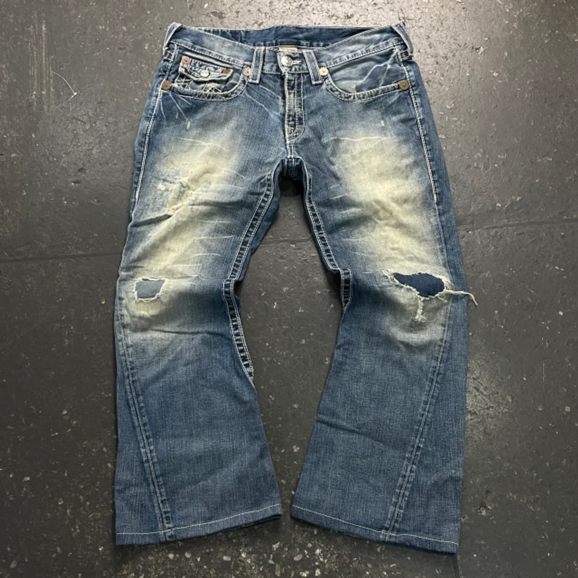 34 트루릴리전 섹션 조이 빅 부츠컷 팬츠 상품이미지1