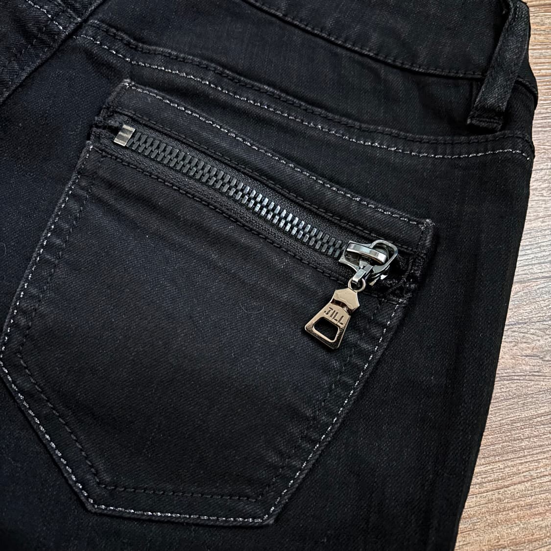 JILL 질스튜어트 25 26 블랙 스키니진 지퍼 슬림 실루엣 상품이미지7