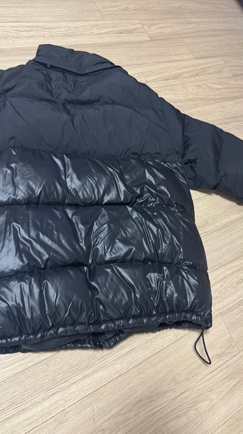 아디다스  오리지널 다운 패딩  블랙 색상  L 상품이미지2